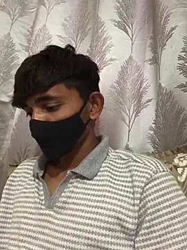 Snapshot of vas02vir chatting on February 24, 2025, 8:06 am vas02vir online show from February 24, 2025, 8:06 am