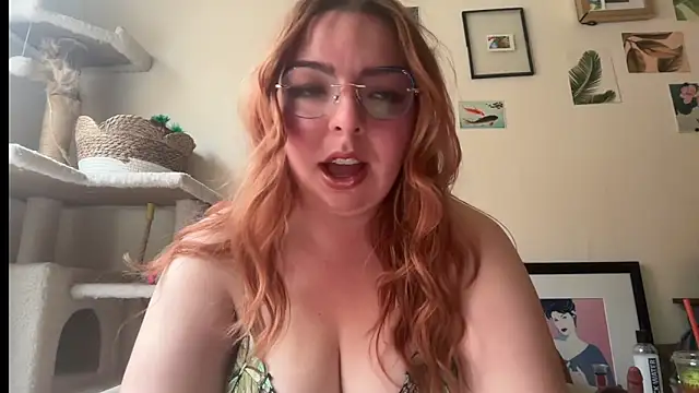 Snapshot of curvycate127 chatting on March 10, 2026, 6:56 pm curvycate127 online show from March 10, 2026, 6:56 pm