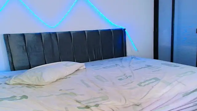 gisell363472 online show from November 20, 2025, 12:55 am