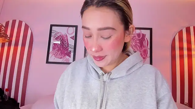 Lannajansen online show from September 26, 2025, 1:51 pm