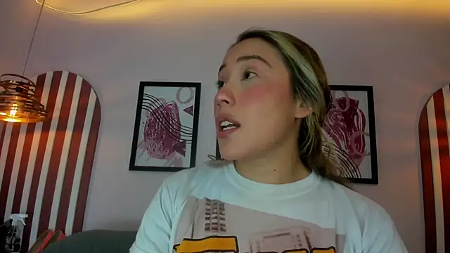 Lannajansen online show from September 18, 2025, 4:54 pm