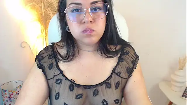 Sofi BBW online show from February 24, 2026, 12:50 pm