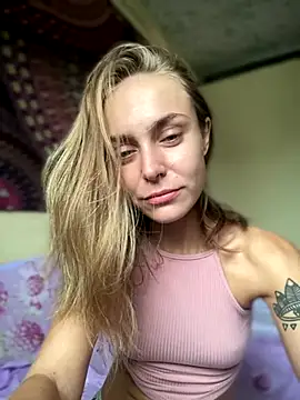 White Lu online show from October 25, 2025, 1:27 am