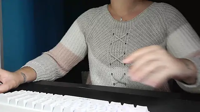 Snapshot of bunnyfox420 chatting on November 16, 2025, 7:07 pm bunnyfox420 online show from November 16, 2025, 7:07 pm