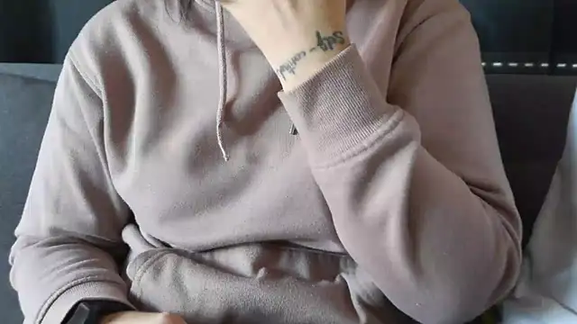 Snapshot of bunnyfox420 chatting on November 6, 2025, 4:11 pm bunnyfox420 online show from November 6, 2025, 4:11 pm