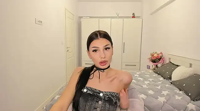 HelenShawn online show from February 26, 2025, 1:57 am