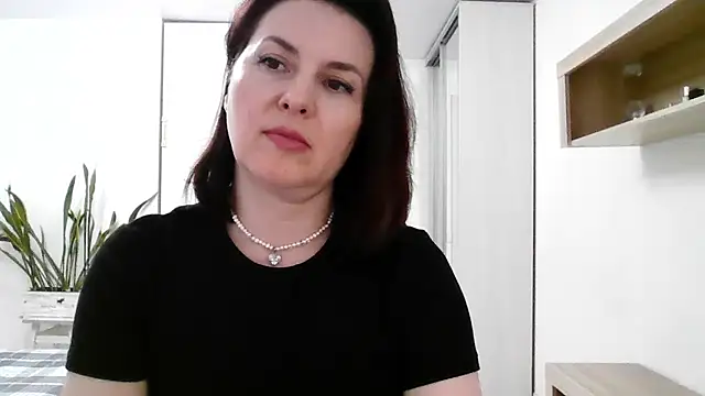 Victoria Glam online show from October 3, 2025, 5:14 pm