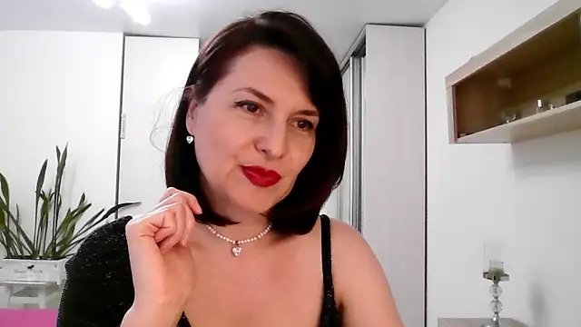 Victoria Glam online show from April 26, 2026, 1:52 pm