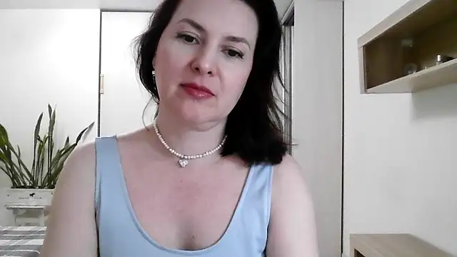 Victoria Glam online show from September 12, 2025, 4:29 pm