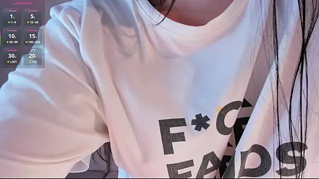 Hannah Jonhson online show from October 8, 2025, 1:51 am