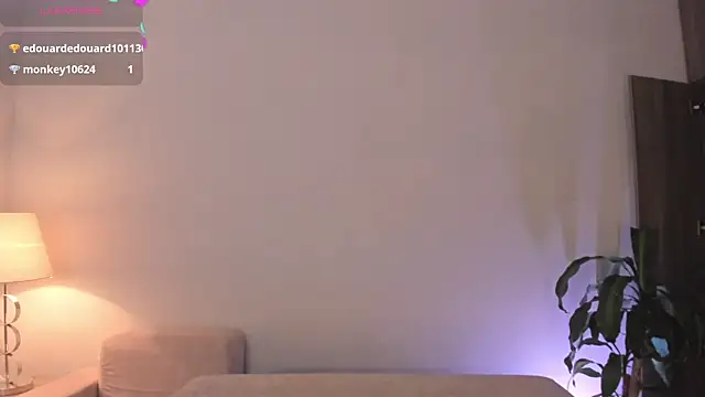 Hannah Jonhson online show from July 2, 2026, 3:45 am