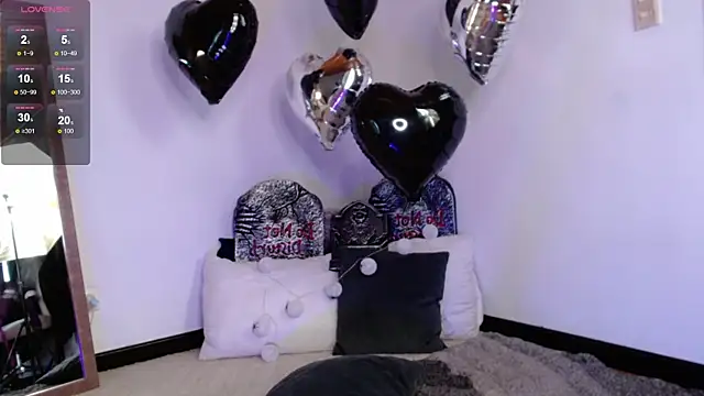 Victoria Collinns online show from October 10, 2025, 2:07 pm