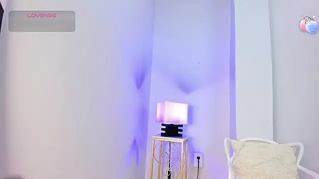 alana rossetti online show from July 15, 2026, 3:02 am