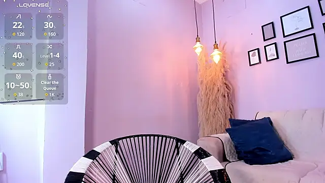 alana rossetti online show from September 24, 2025, 12:55 pm