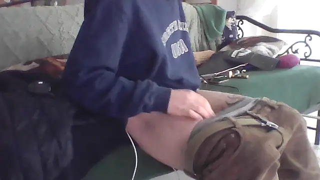 Snapshot of Damn_bro23 chatting on March 4, 2026, 8:22 am Damn bro23 online show from March 4, 2026, 8:22 am