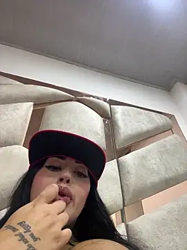 Snapshot of Girl_milk7 chatting on March 3, 2026, 6:42 am Girl milk7 online show from March 3, 2026, 6:42 am