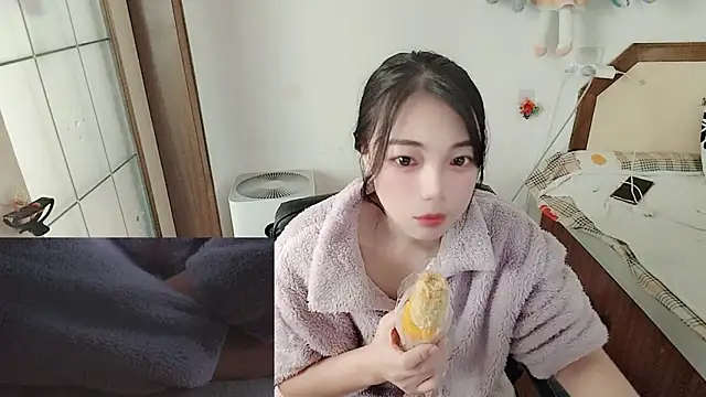 Snapshot of Song_99 chatting on March 4, 2026, 4:09 am Song 99 online show from March 4, 2026, 4:09 am