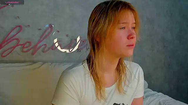 Amy Kimberlly online show from September 17, 2025, 11:51 pm