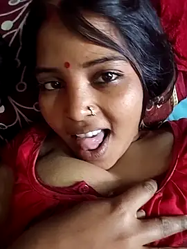 Snapshot of Simrandeshipp chatting on March 10, 2026, 7:12 am Simrandeshipp online show from March 10, 2026, 7:12 am