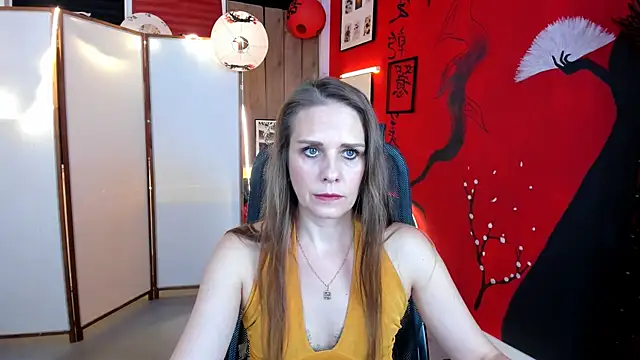 EmiliaBedy online show from September 16, 2025, 9:10 am