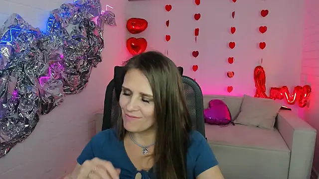 EmiliaBedy online show from March 18, 2025, 3:33 pm