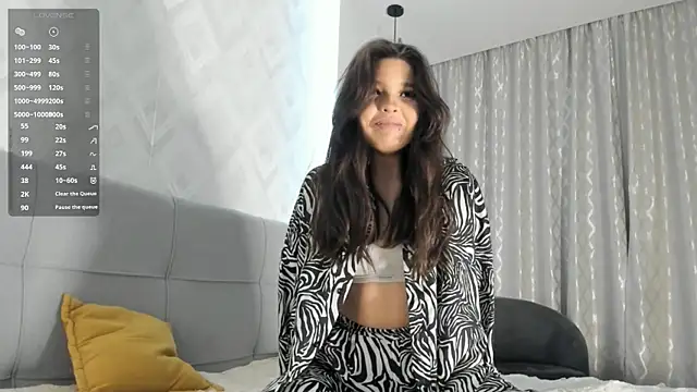 PhilomenaBucker online show from February 15, 2025, 4:23 pm