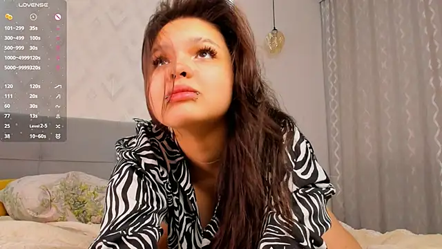 PhilomenaBucker online show from February 20, 2025, 9:31 pm