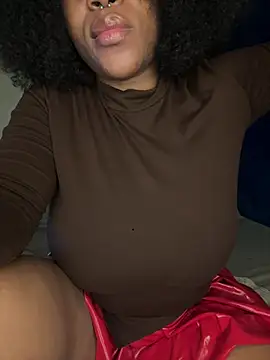 Boneca25 online show from February 7, 2026, 5:04 am