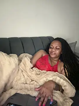Boneca25 online show from June 24, 2026, 9:45 pm