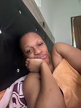 Boneca25 online show from June 13, 2026, 8:12 am