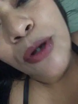 indiazinha69  online show from May 23, 2026, 3:11 pm