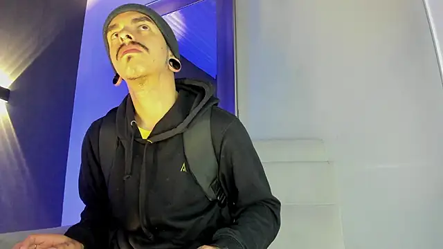 Snapshot of kaletattoo chatting on March 9, 2026, 10:52 am kaletattoo online show from March 9, 2026, 10:52 am