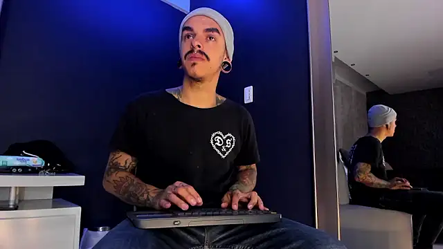 Snapshot of kaletattoo chatting on March 11, 2026, 11:04 am kaletattoo online show from March 11, 2026, 11:04 am