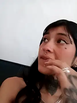 esmeralda06 online show from September 12, 2025, 3:34 pm