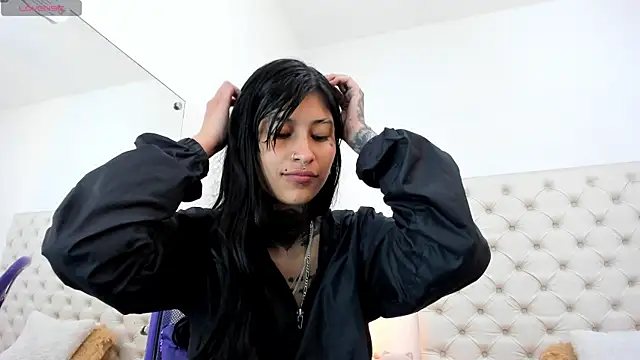 esmeralda06 online show from July 6, 2026, 3:03 pm