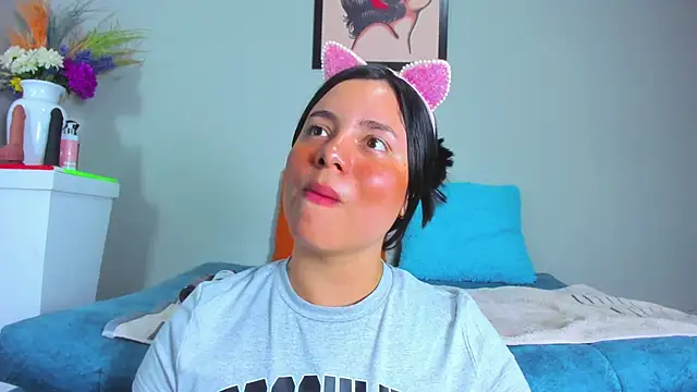 evaa greey online show from September 24, 2025, 8:04 pm