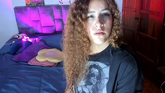 Isangel  online show from October 20, 2025, 1:07 am