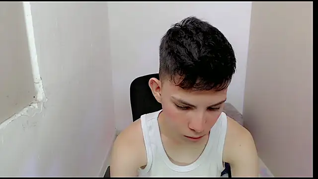 Alexxx lov online show from March 22, 2025, 1:19 pm