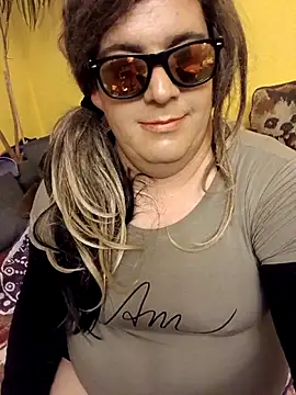 Adrianka online show from May 6, 2026, 9:52 pm