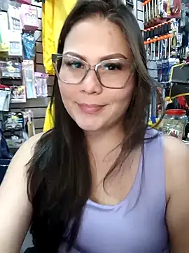 Vale Saenzz online show from April 30, 2026, 8:57 pm