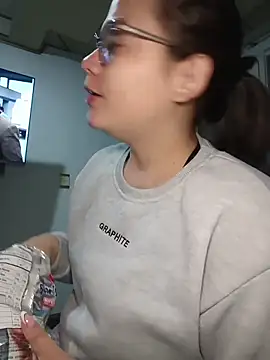 Vale Saenzz online show from October 20, 2025, 12:13 am