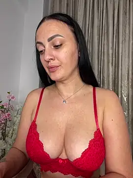 RaisaSalvi online show from September 18, 2025, 12:52 pm