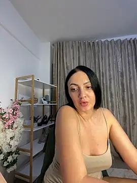 RaisaSalvi online show from December 2, 2025, 2:08 pm