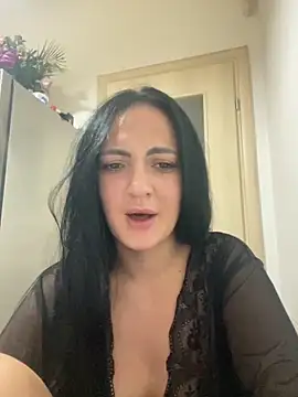 RaisaSalvi online show from October 4, 2025, 1:23 pm