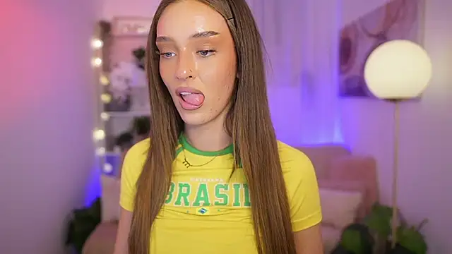 Clara Nia online show from January 11, 2026, 7:21 pm