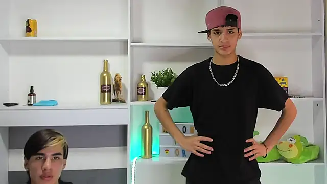 Snapshot of stiven_santana chatting on January 25, 2025, 10:28 pm stiven santana online show from January 25, 2025, 10:28 pm