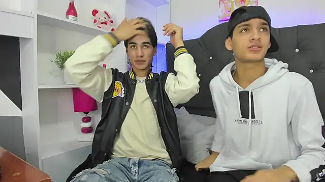 Snapshot of stiven_santana chatting on January 24, 2025, 7:07 pm stiven santana online show from January 24, 2025, 7:07 pm