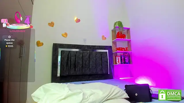 Nicol TransGirl online show from June 12, 2026, 5:38 am