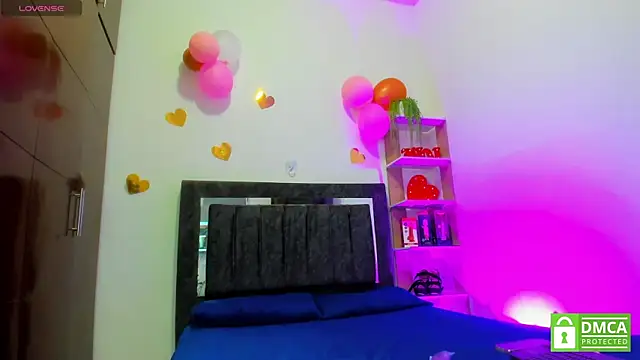 Nicol TransGirl online show from May 26, 2026, 4:43 am