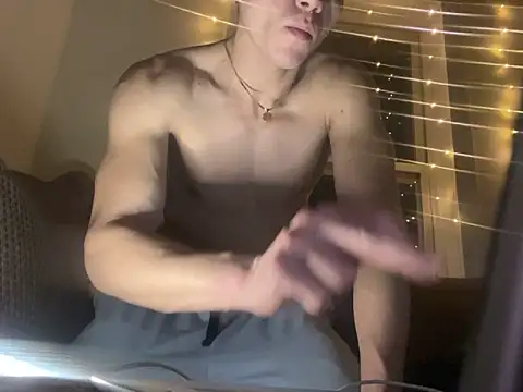 gabriel antonio21 online show from January 28, 2025, 9:08 am